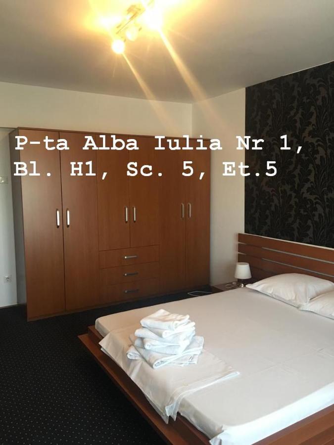 Alba Iulia Square - Apartments And Studios Bucureşti Phòng bức ảnh